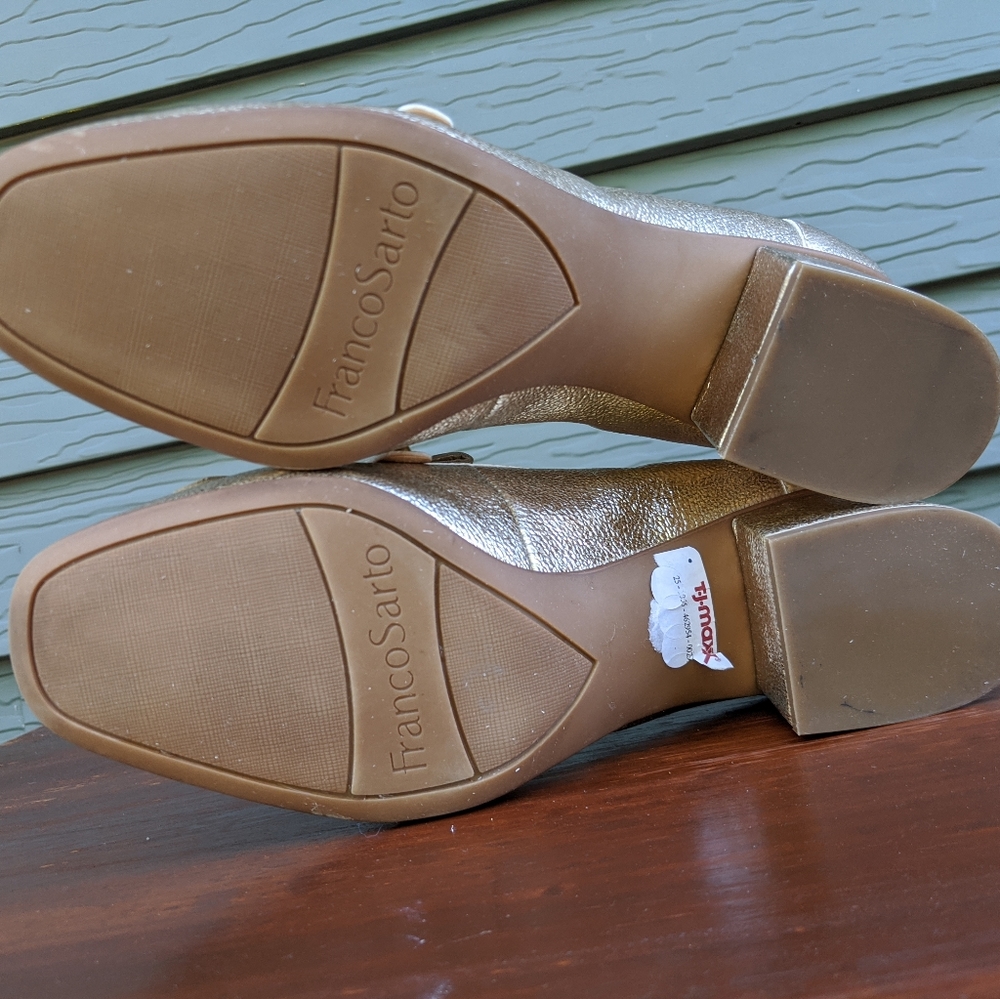Franco Sarto metallic gold Lauryn loafers - Picture 6 of 8